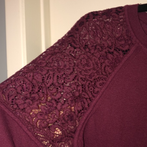 Sweater with crocheted shoulders - Picture 4 of 5